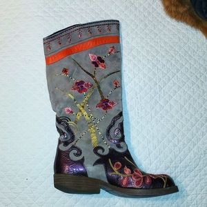 Beverly Feldman embroidered boots
